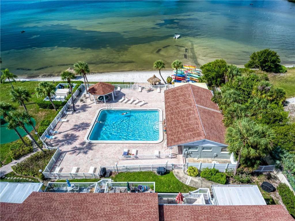 Bermuda Bay Beach Club Sankt Petersburg Exterior foto