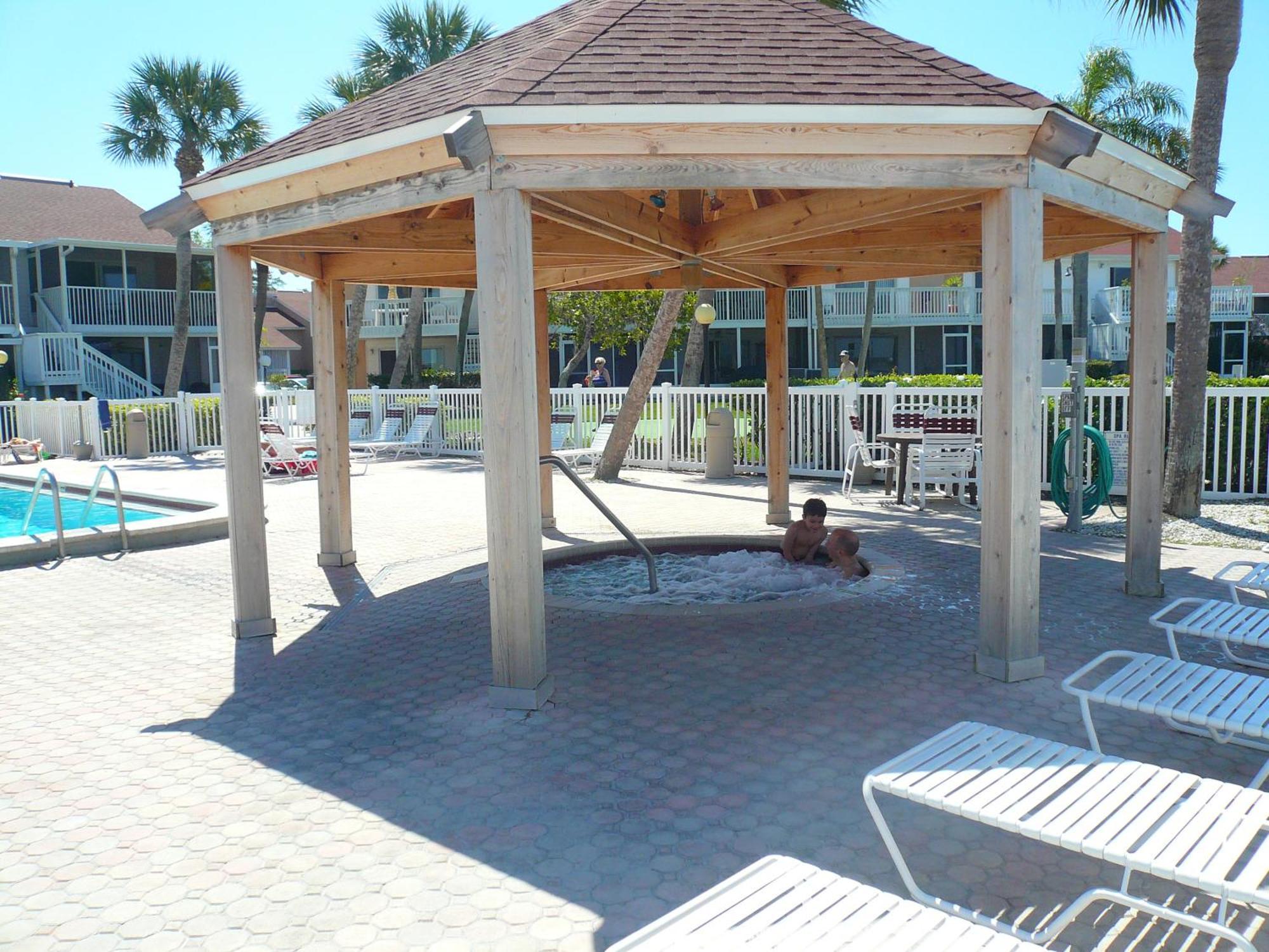 Bermuda Bay Beach Club Sankt Petersburg Exterior foto